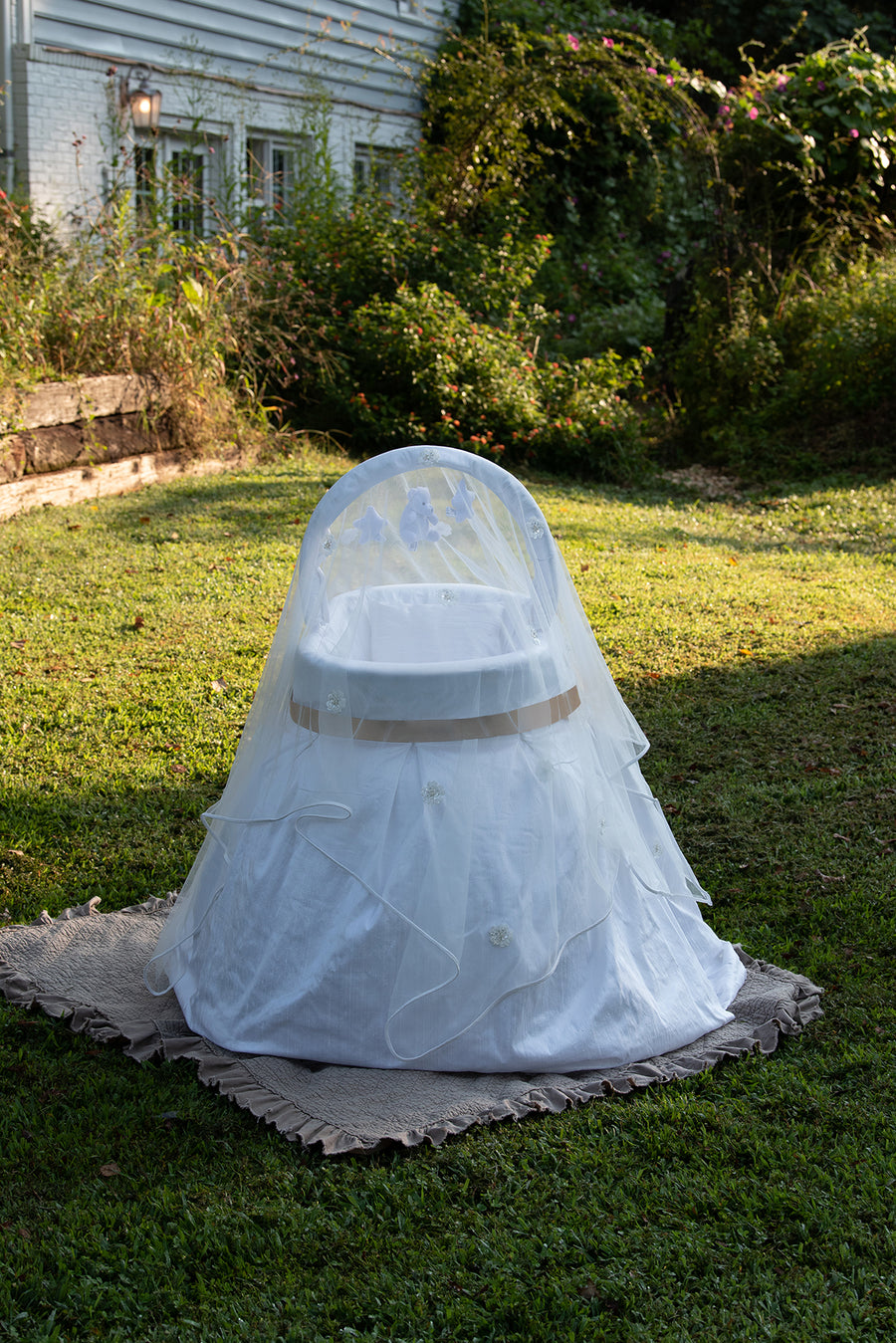 Adona Bassinet Cover with Veil