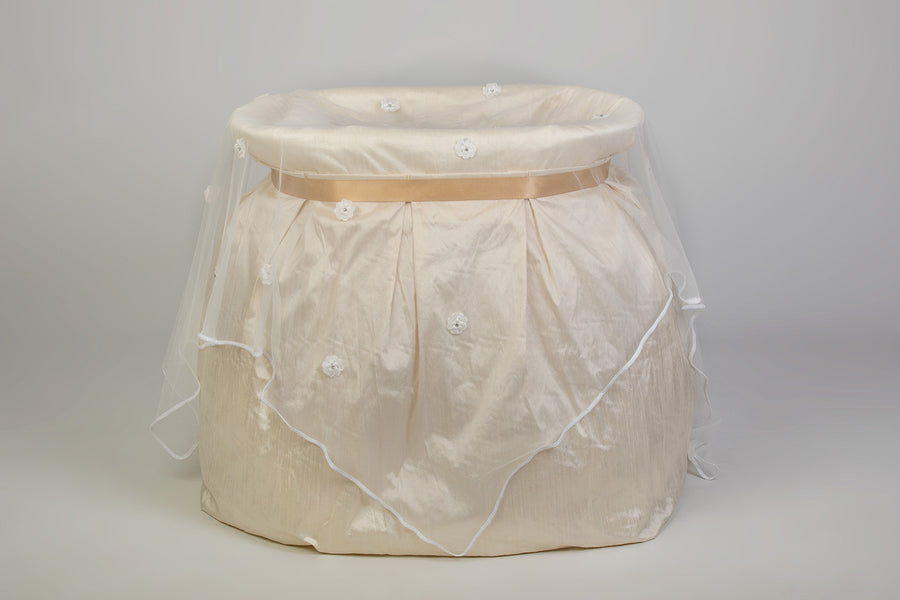 Eden Bassinet Cover with Veil