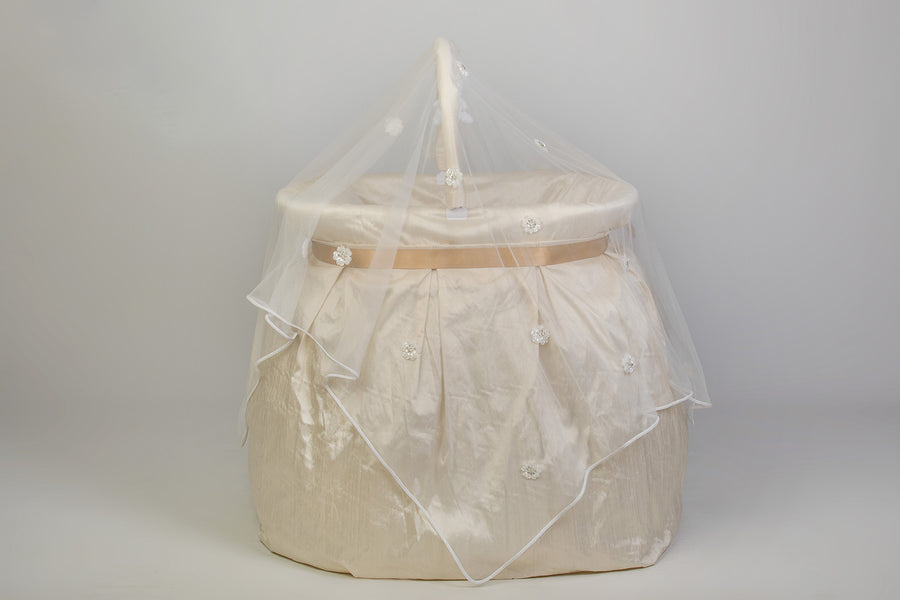 Eden Bassinet Cover with Veil